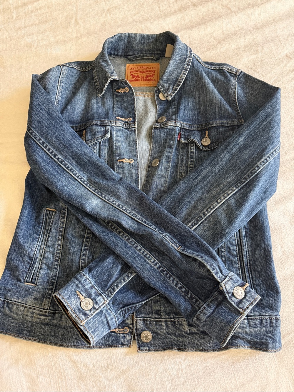 Levi's Women's Medium Blue Denim Jacket